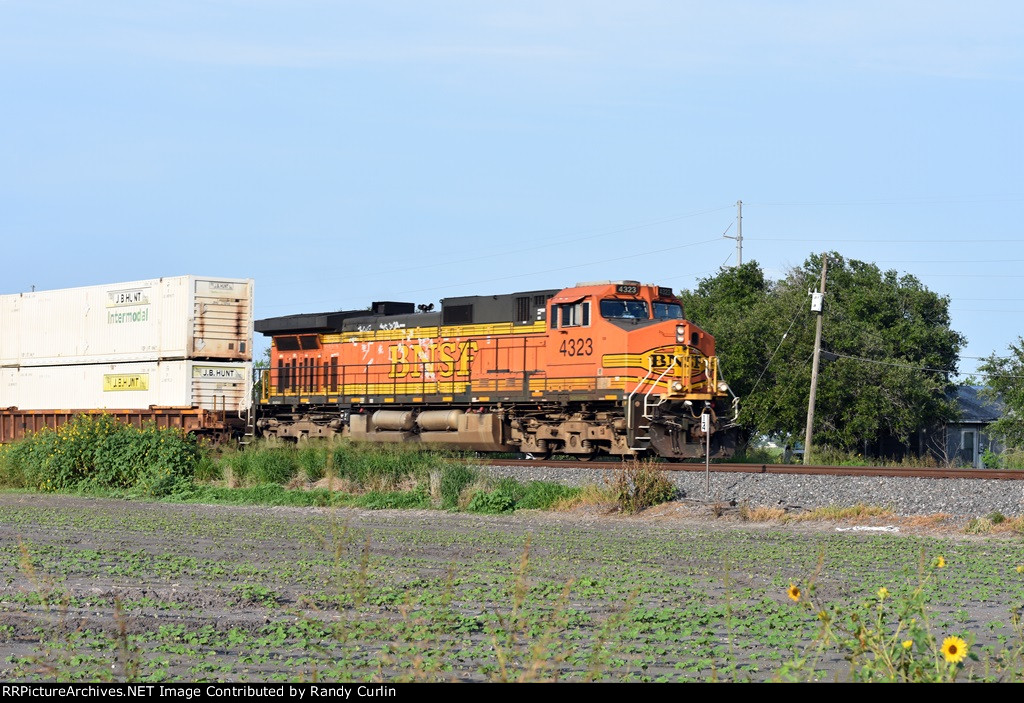 BNSF 4323 South